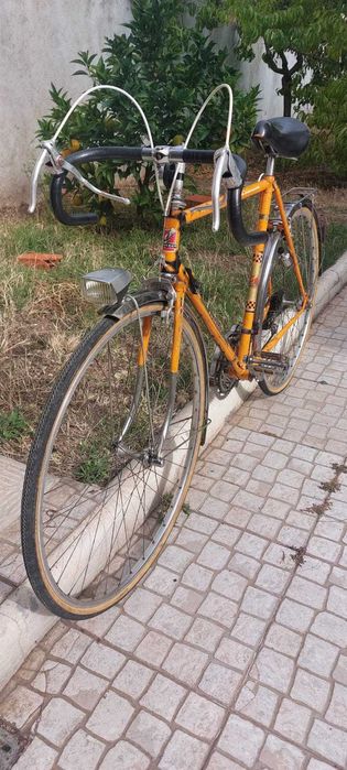 Bicicleta Peugeot randoneur vintage laranja roda 700c 28
Tamanho 56