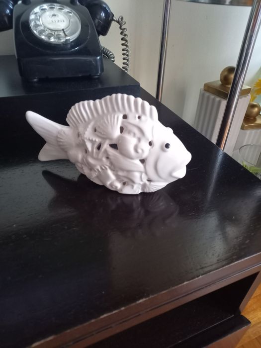 Peixes decorativos em porcelana