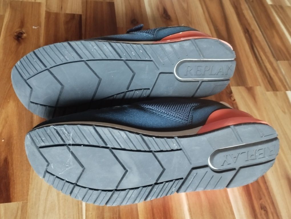 Buty sportowe chłopięce, rozmiar 38