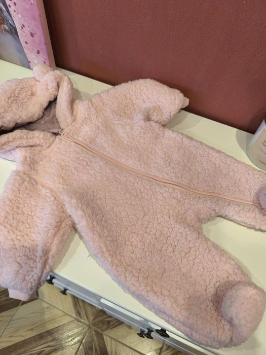 4 теплих комбінезона на 0-3 місяців