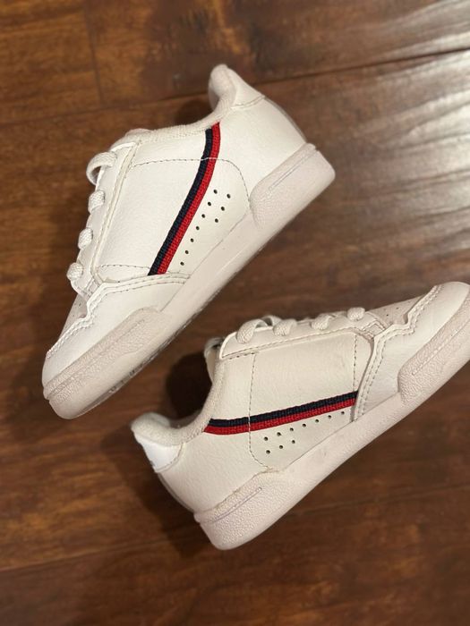 Дитячі Кросівки Adidas оригінал, 22 розмір