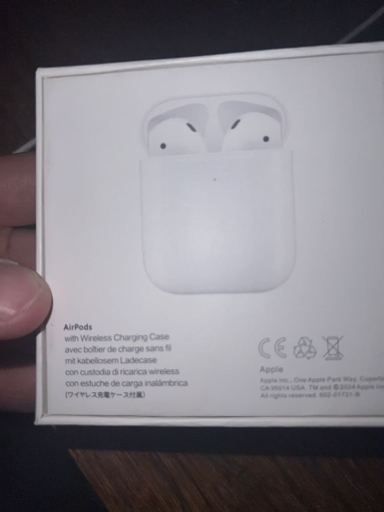 Airpods 2 бу в хорошем состоянии оригинал
