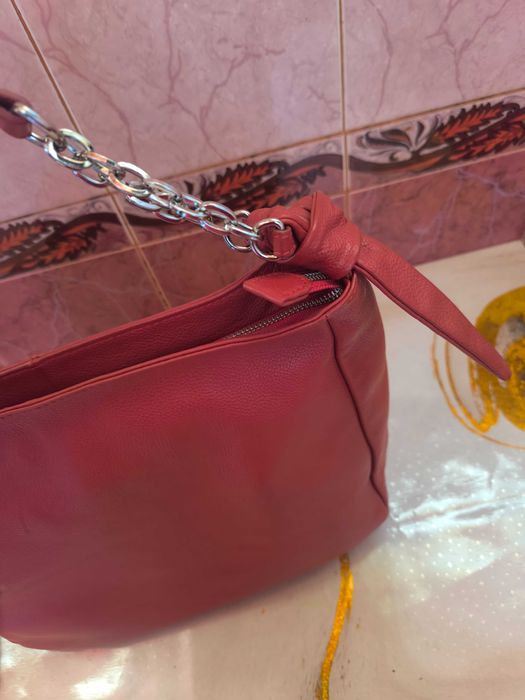 Кожана червона сумочка !