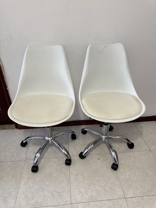Cadeiras TOWER brancas escritorio