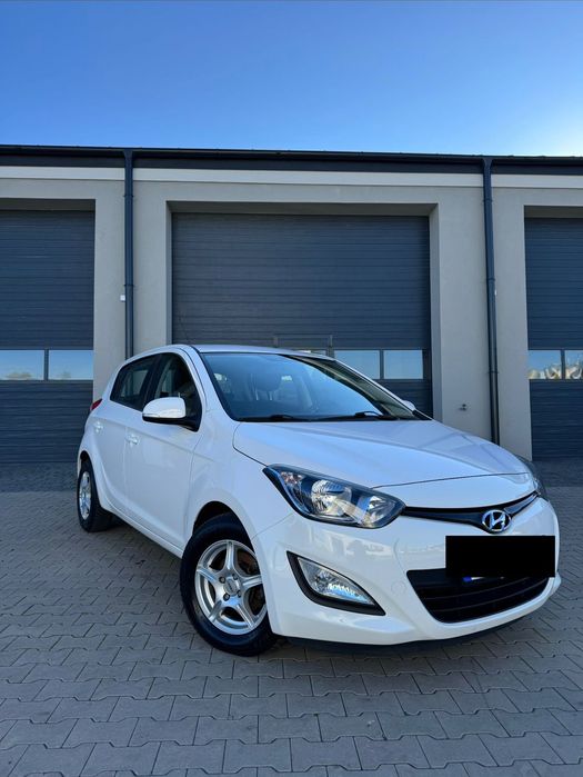 Hyundai i20 Hyundai i20 • 2013 rok • 99 000 km • Bezwypadkowy • Bogate wyposażenie