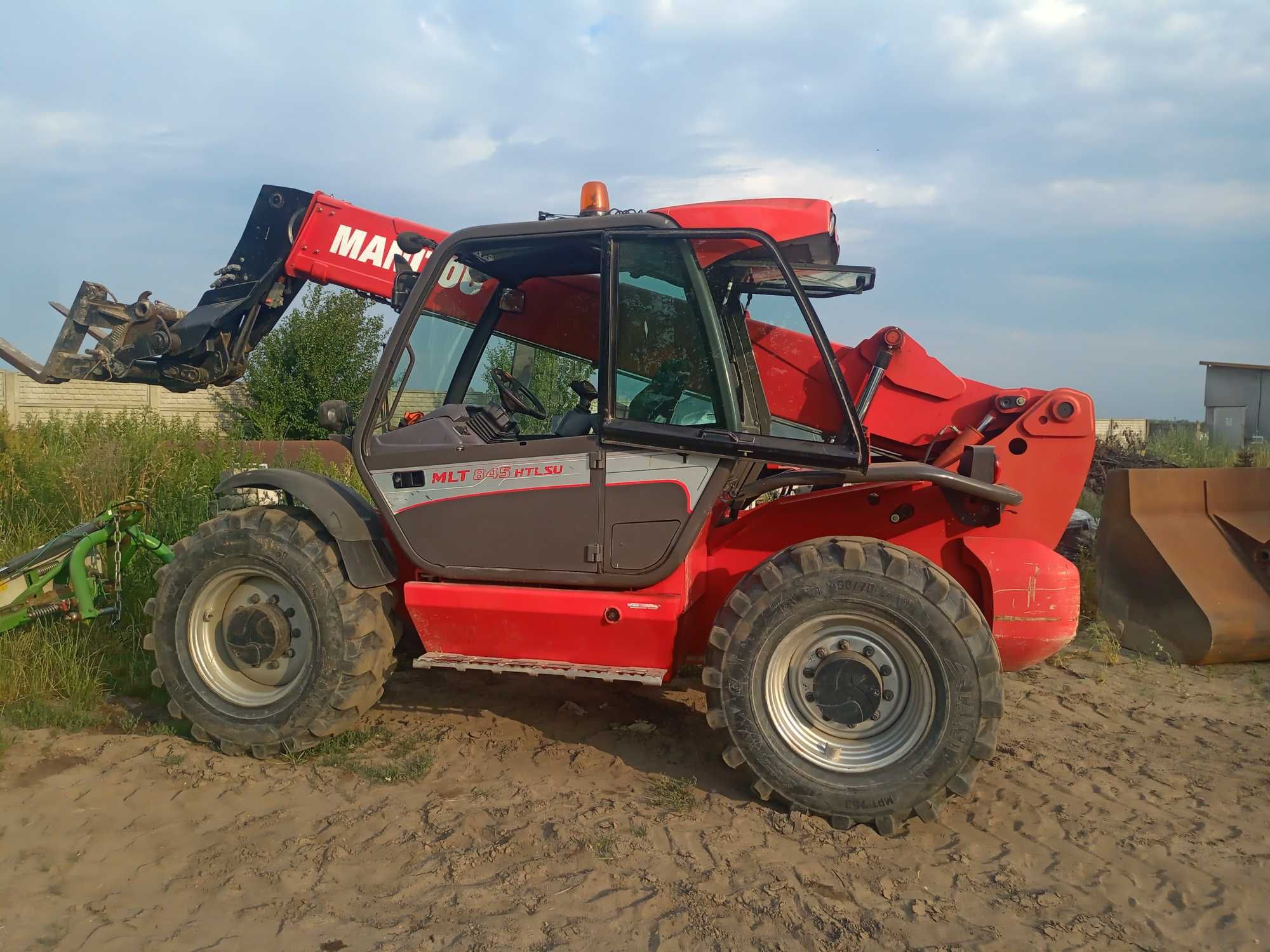 Ładowarka teleskopowa Manitou 845