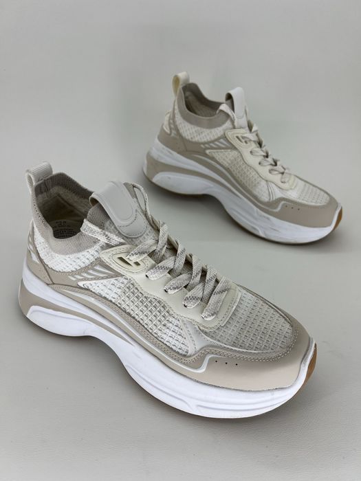 жіночі кросівки 38р. H&M біло-бежевого кольору. Їх можна