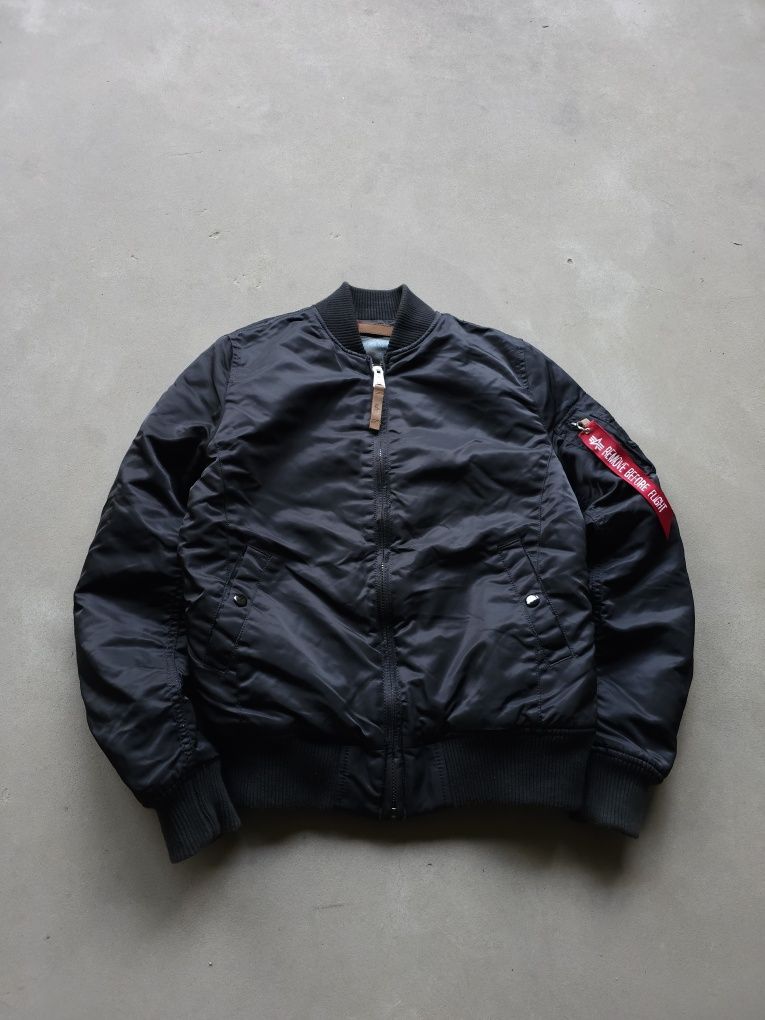 Куртка Бомбер МА 1 alpha industries Ma 1 bomber