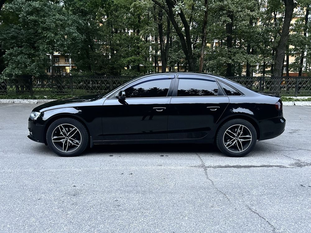 Продам А4 B8 2012р. 2.0 дизель рест на шкірі