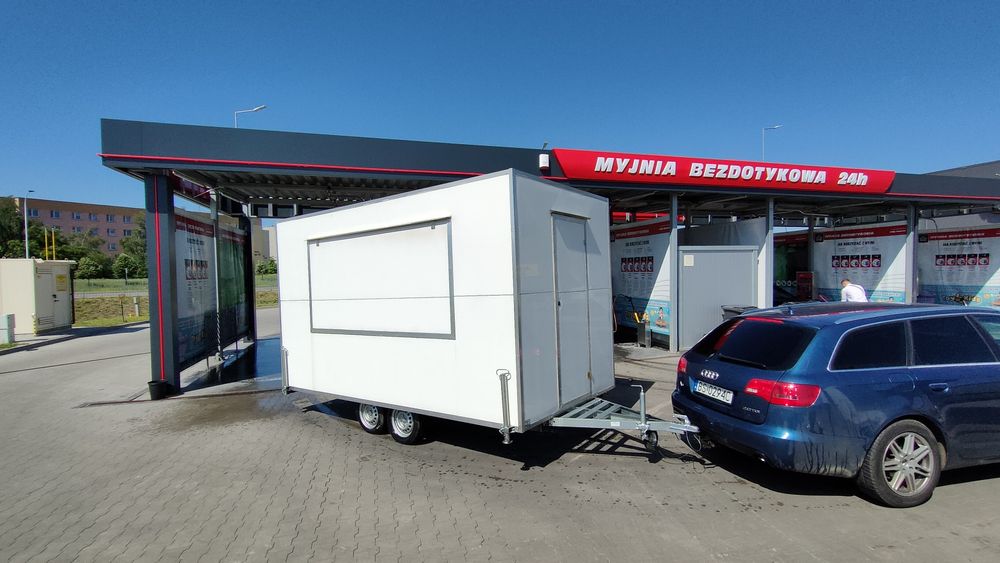 Przyczepa gastronomiczna 4x2m 2-osiowa