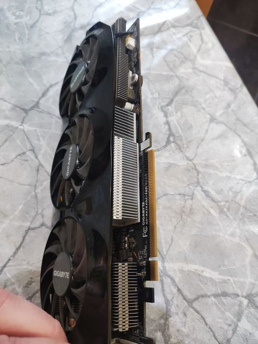 AMD Radeon R9 280X 3GB