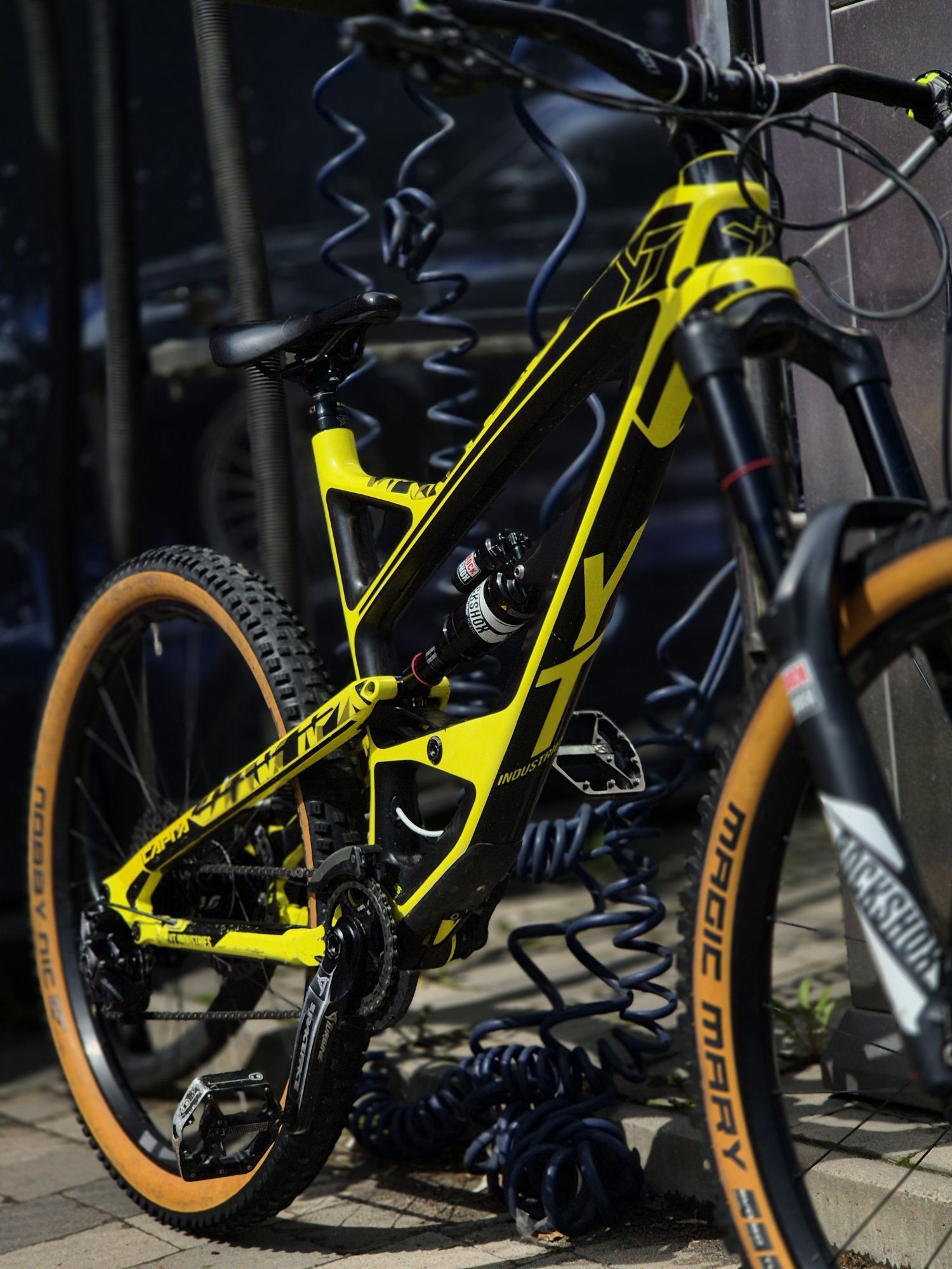 Yt capra cf pro carbon 2017