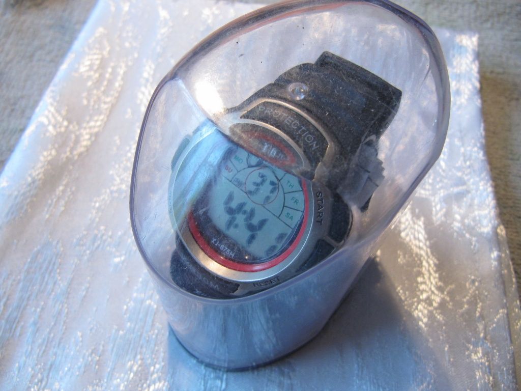 Часы электронные Xinjia новые, спортивные, водозащита WR-30, коробка,