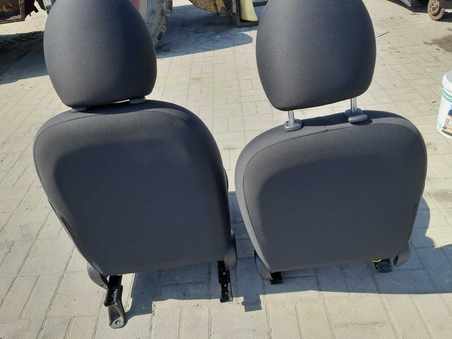 Mitsubishi Space Star 2 fotele komplet foteli przednie podgrzewane