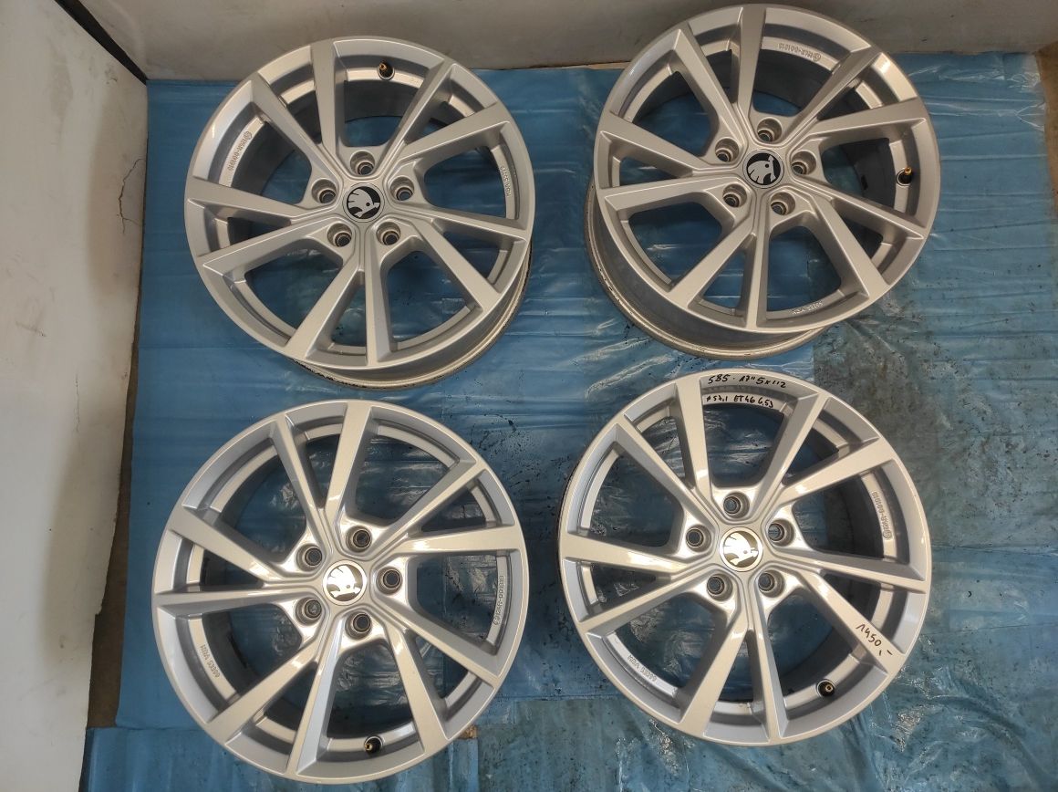 585 Felgi aluminiowe SKODA R 17 5x112 otwór 57,1 Bardzo Ładne