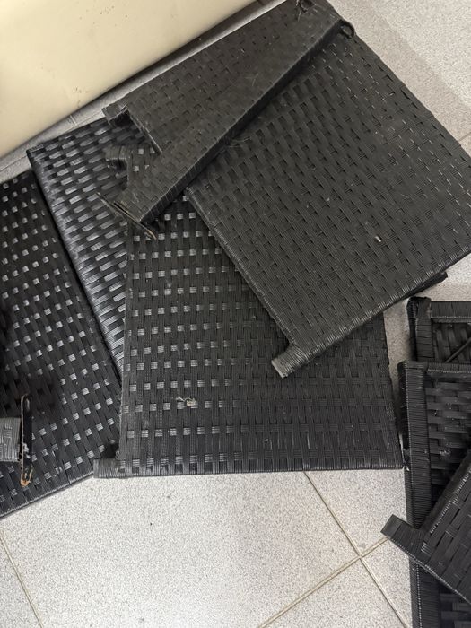 4 bancos ratan novos (sem parafusos)