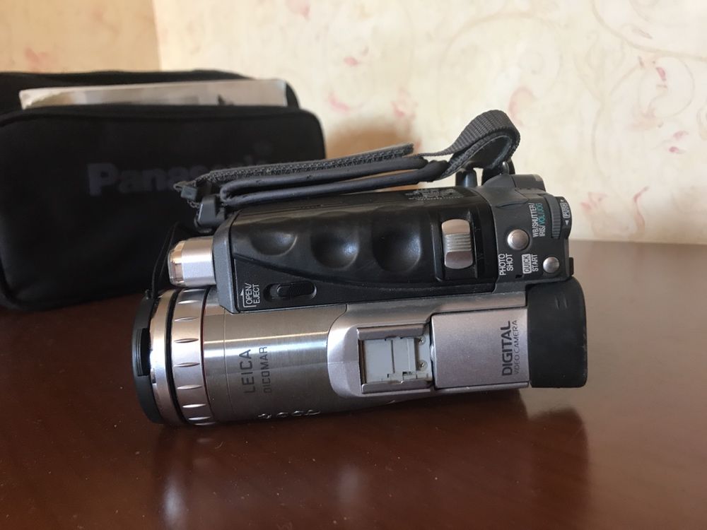 Видеокамера Panasonic NV-GS70