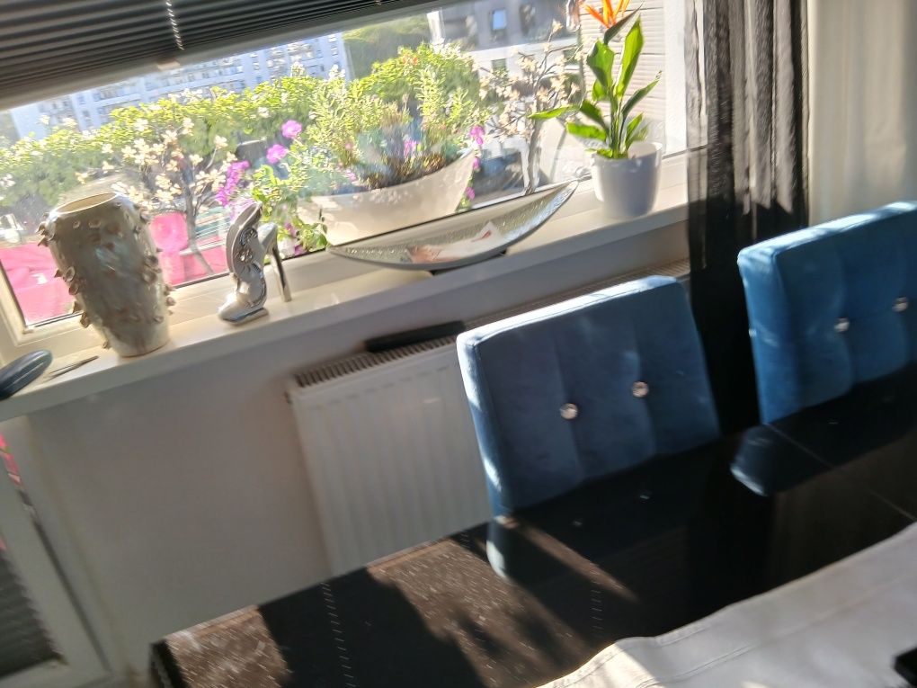 Sprzedam stół szkło chromowane +  6 krzeseł