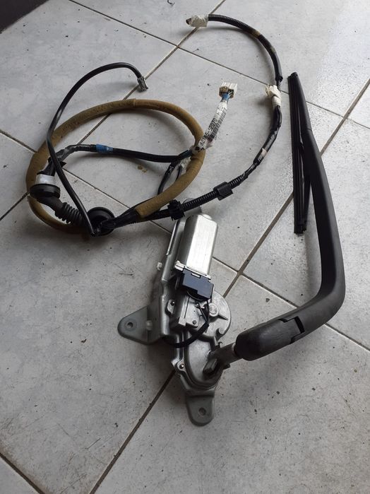 Porta da mala e fecho + motor com escova limpa parabrisas + instalação