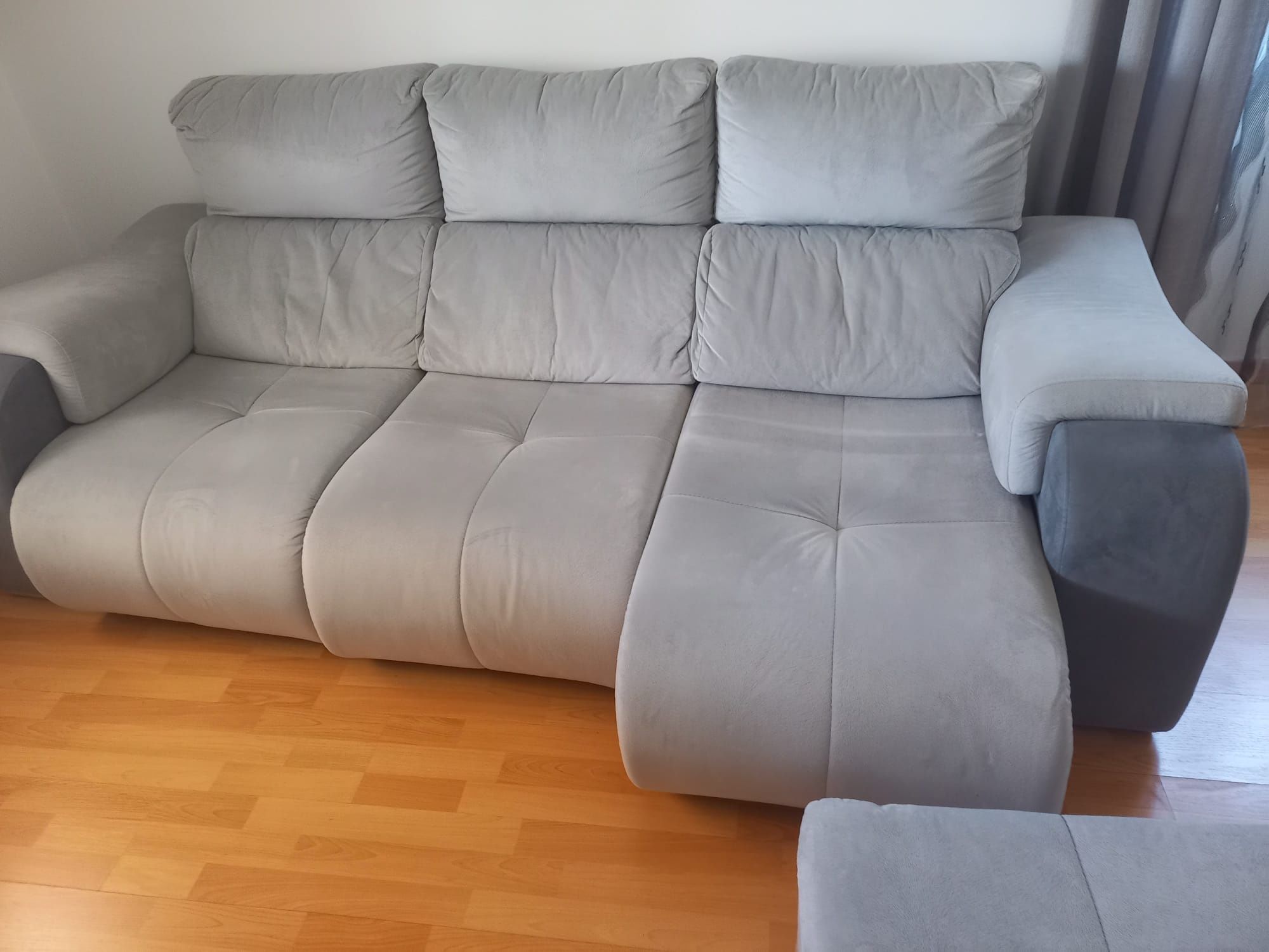Sofá com Chaise Longue