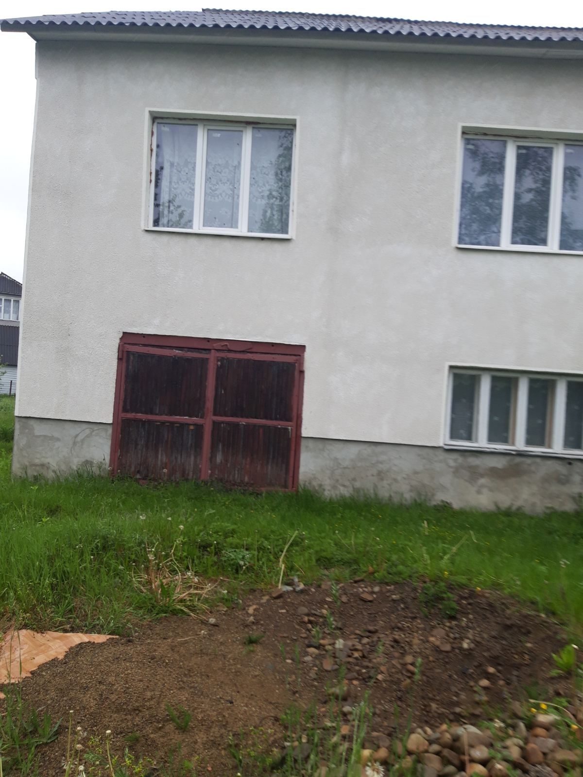 Будинок двоповерховий, житло, будівля житлова, хата, особняк