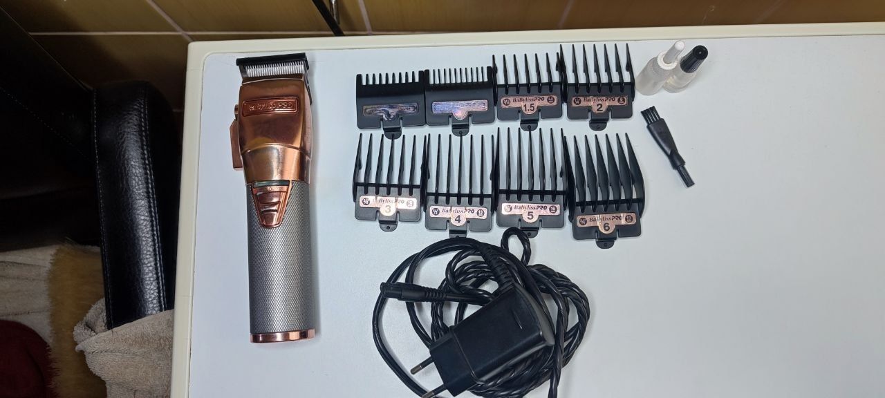 Професійна машинка Babiliss Pro FX8700RGE