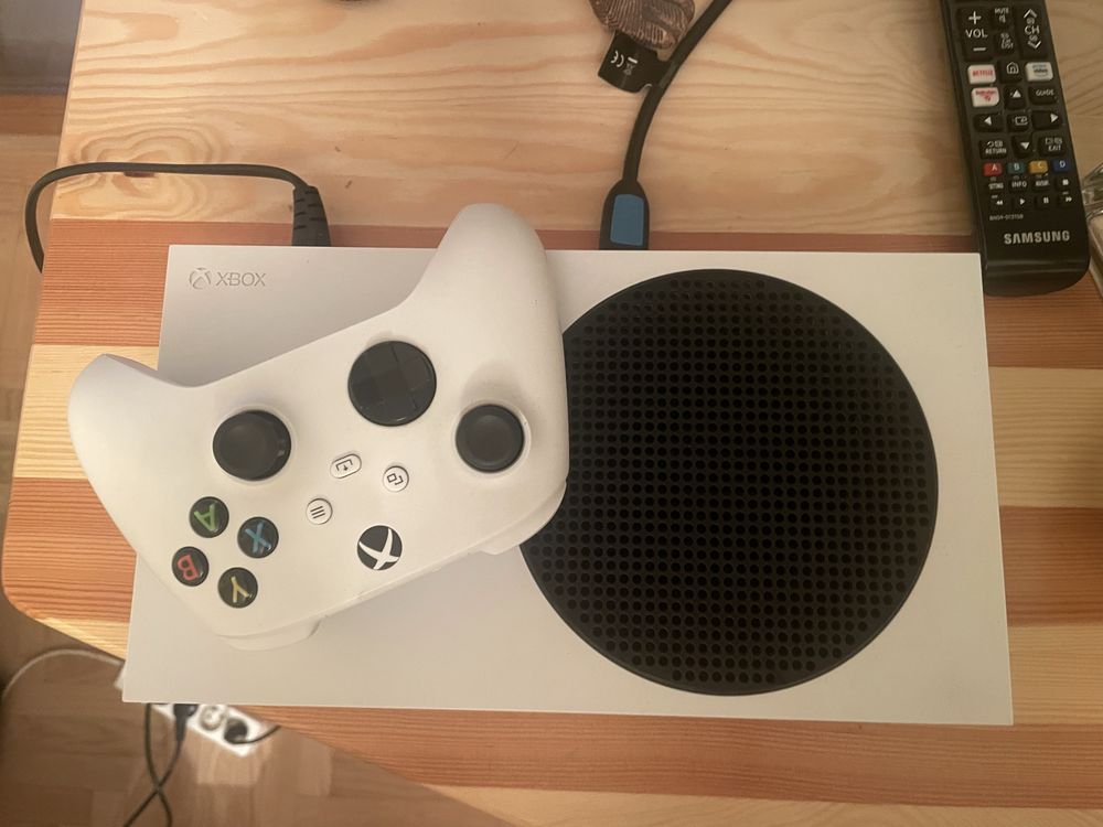 Xbox series s mało używany