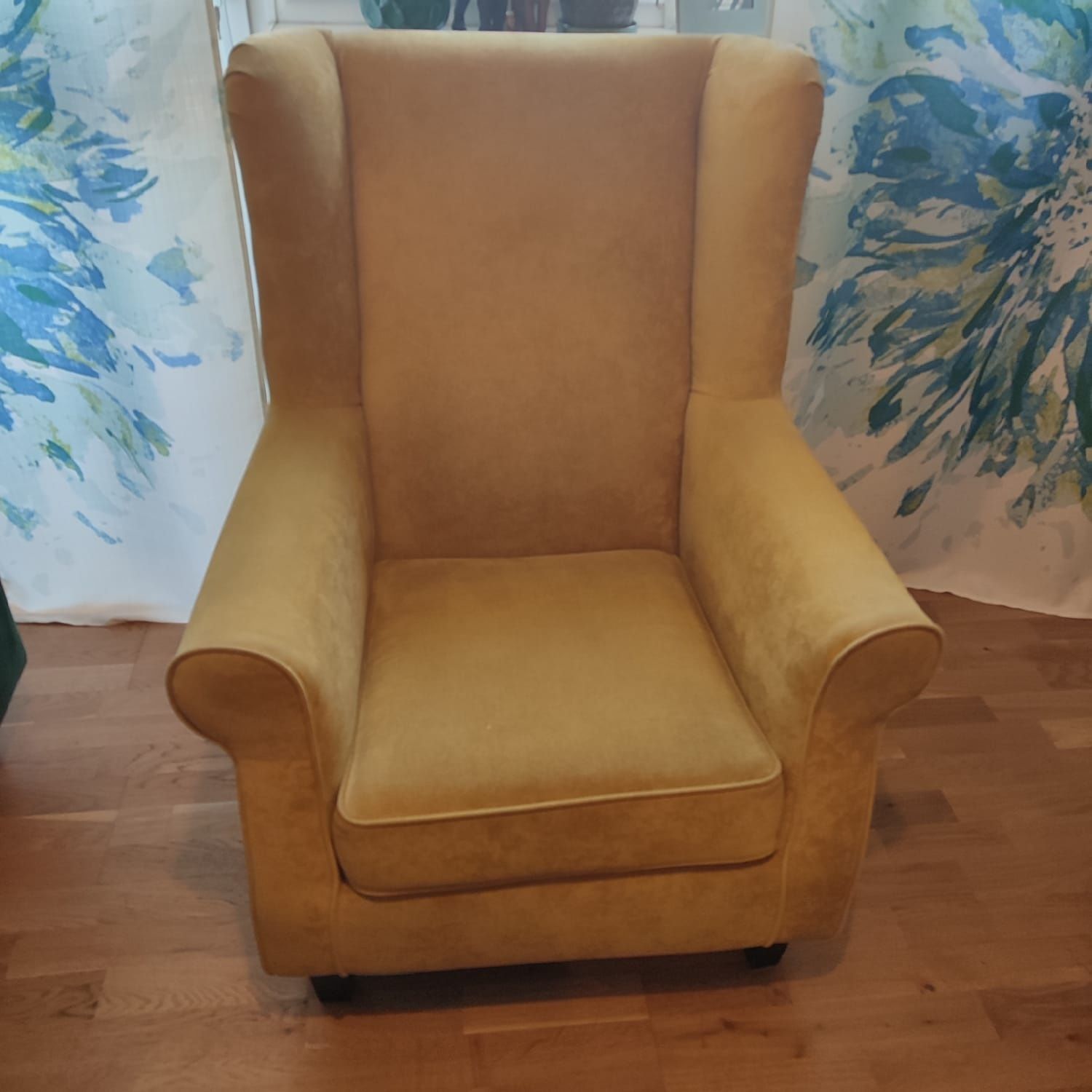 MILES Fotel Uszak żółty nie IKEA czarne nòżki