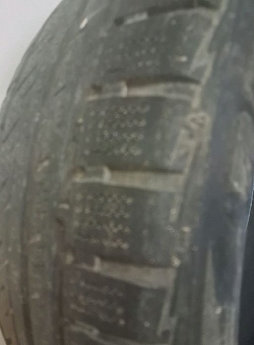 Продам б/у зимні шини