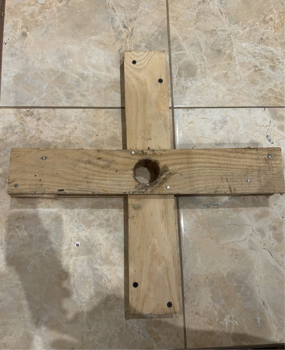 Підставка (тримач) дерев’яний для ялинки