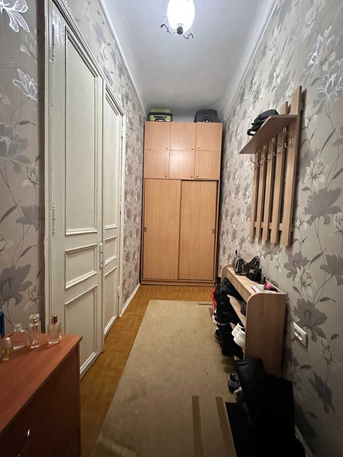 Продам 2 кімнатну квартиру в центрі Одеси !