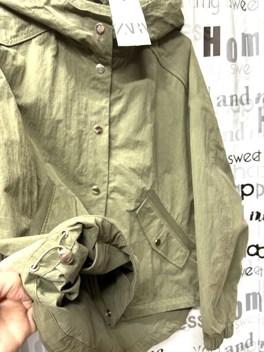 Куртка ветровка с капюшоном, короткая, M, L, XL ZARA.