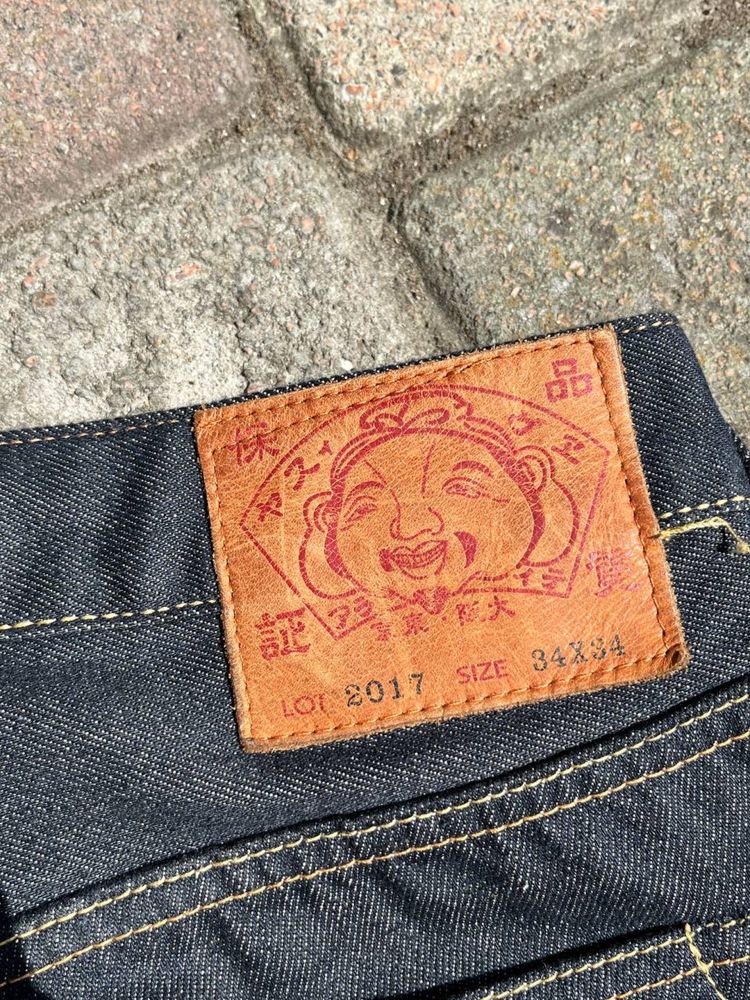Оригінальні джинси evisu