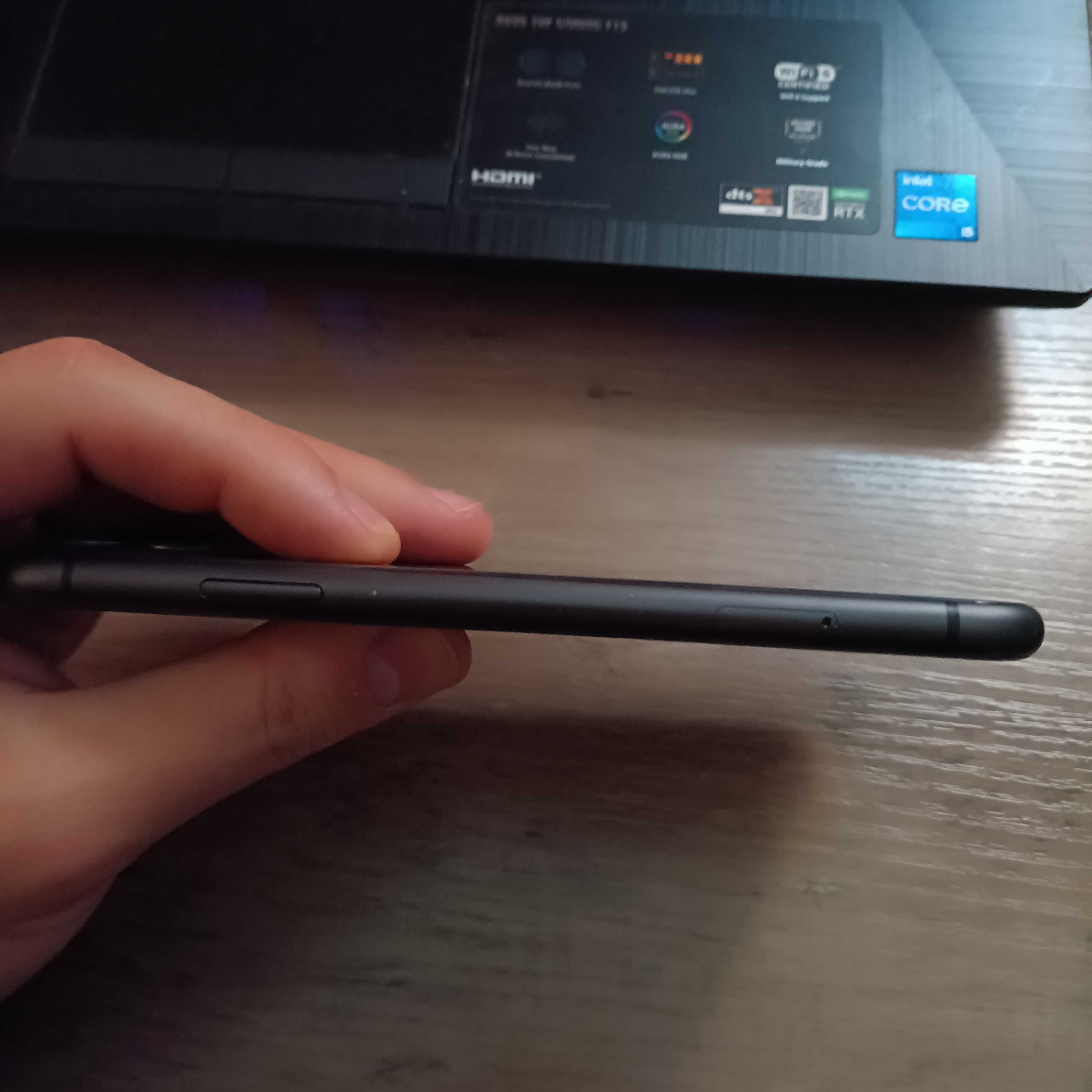 iPhone 11 64GB Preto