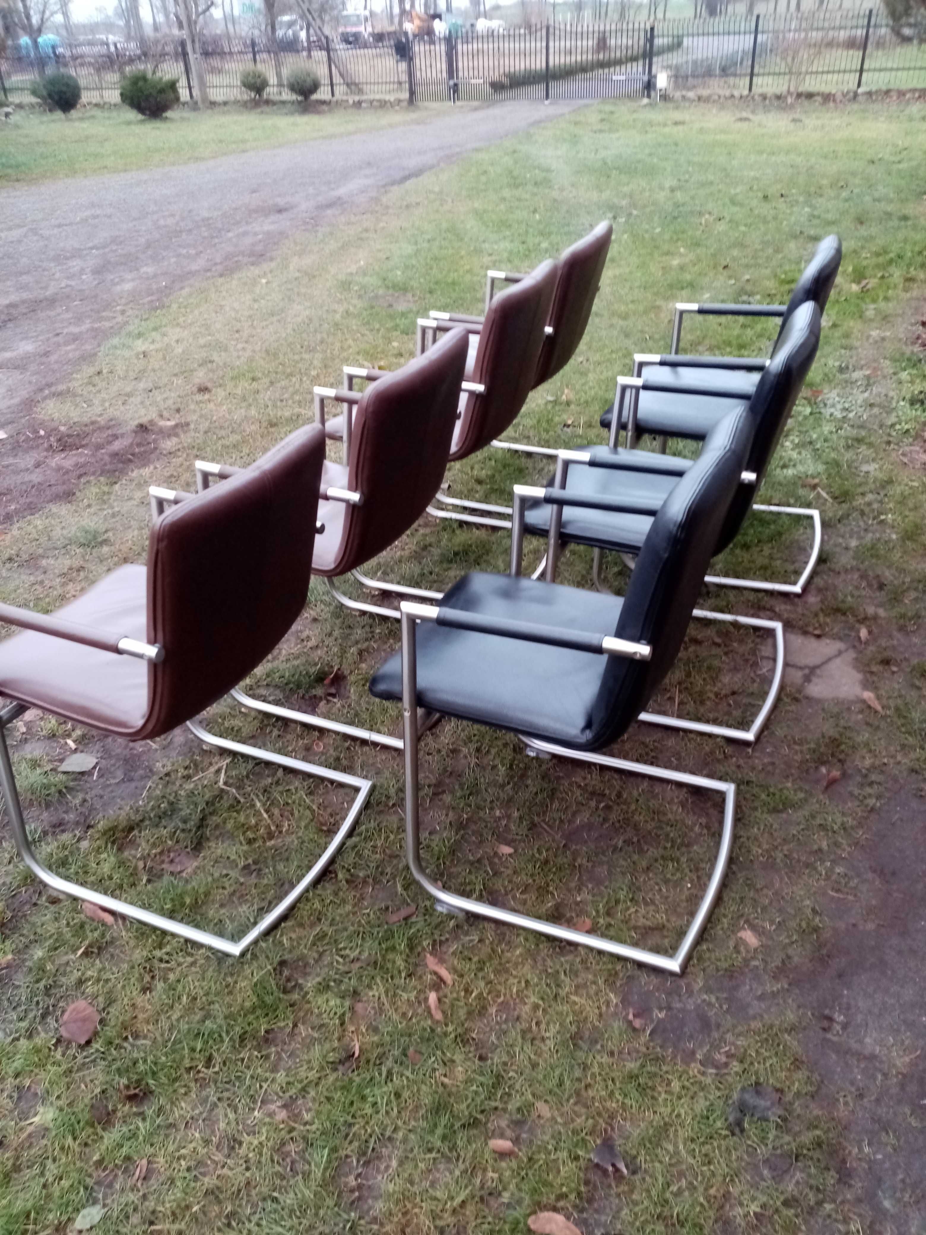 Krzesła w stylu Bauhaus