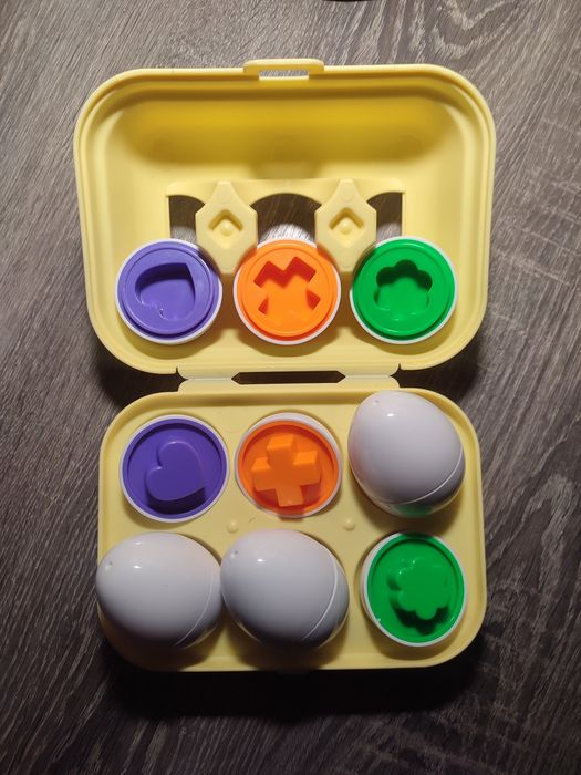 Сортер яйця геометричні фігури