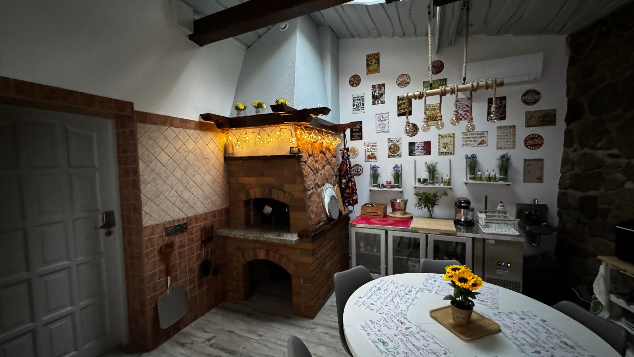 Sala imprezowa ZaGrodek Pizza i SPA – idealna na Twoje wydarzenie