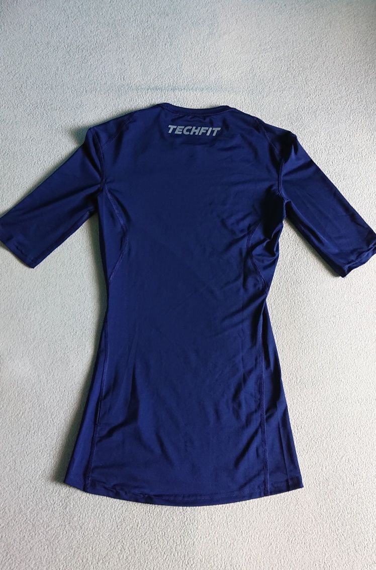 Koszulka Adidas Climalite Techfit rozm XS