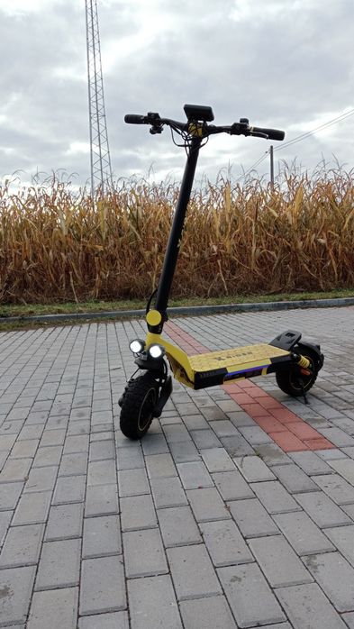 Hulajnoga Xrider F10 Pro — 2400W, do 60 km, jak nowa + gwarancja
