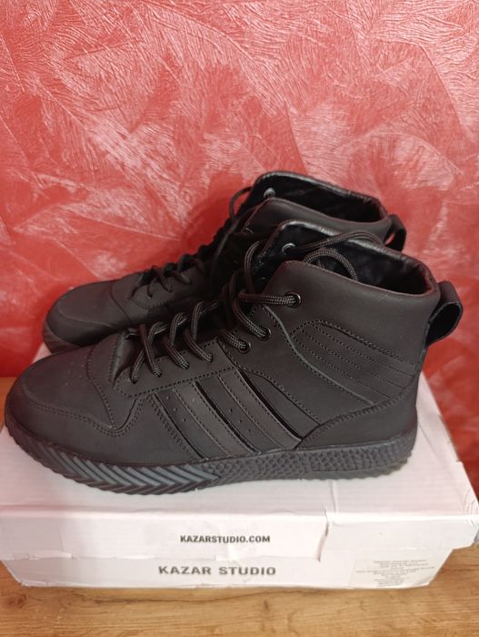 Мужские кроссовки ботинки Kazar