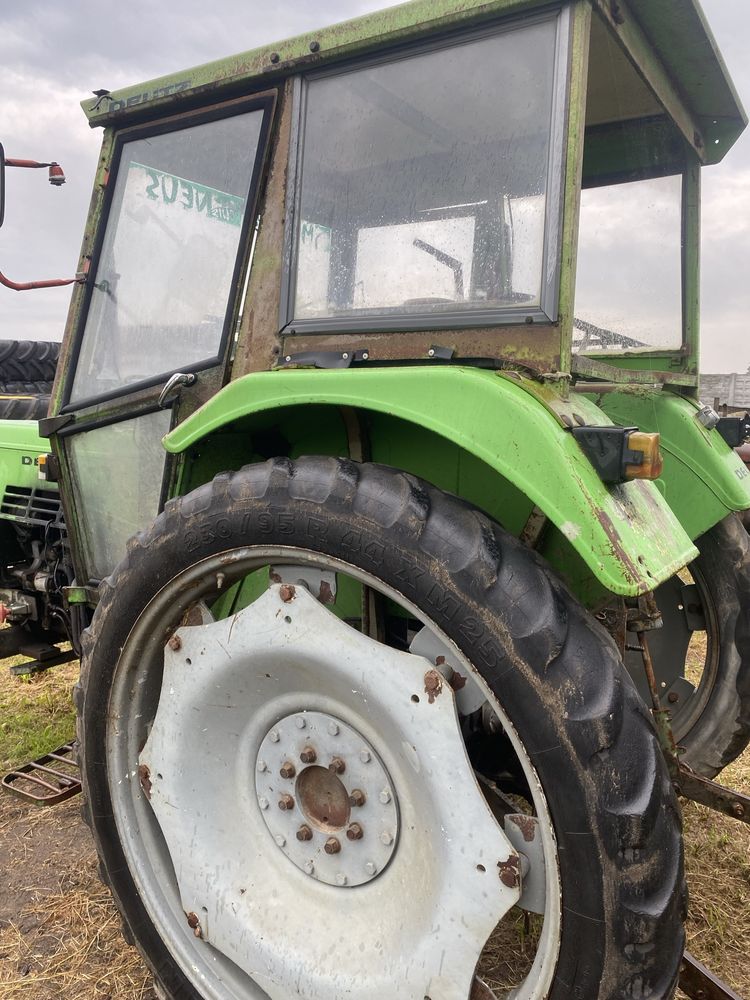 Traktor DEUTZ FAHR D 6806