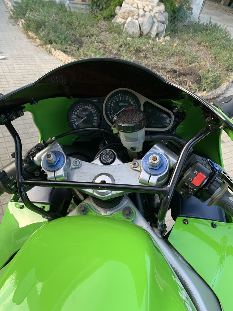 Kawasaki Ninja ZX-9R