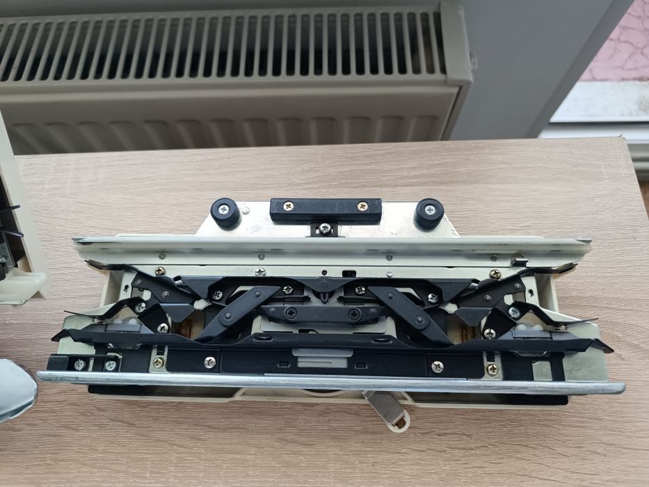 Brother KH 893/KR 850. Дві фонтури. В'язальна машина 5 клас.