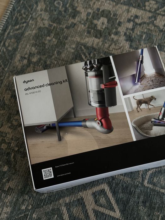 DYSON zestaw do gruntownego sprzątania V12