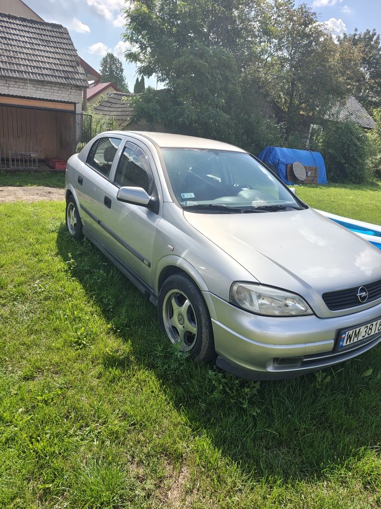 Auto na lata od kobiety...