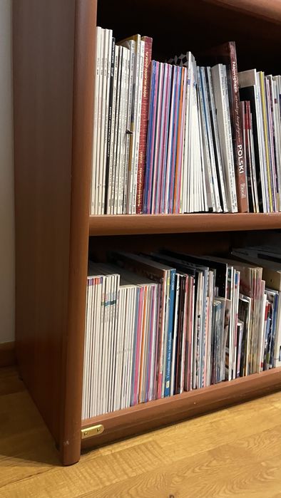 Regał VOX MAGELLAN drewniany wytrzymały z okuciami