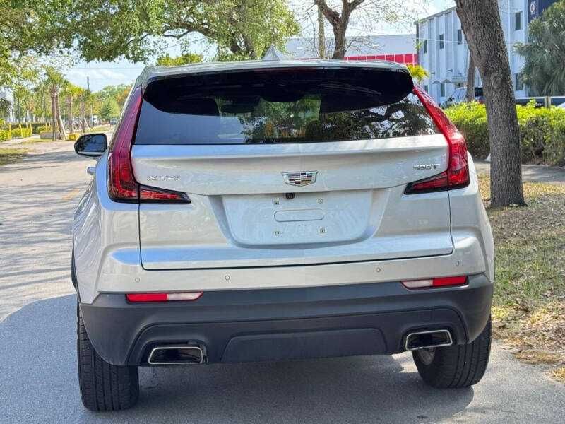 2022 Cadillac XT4 Luxury