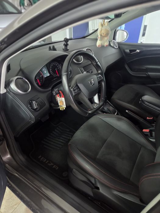 Seat Ibiza Fr cinza automatico