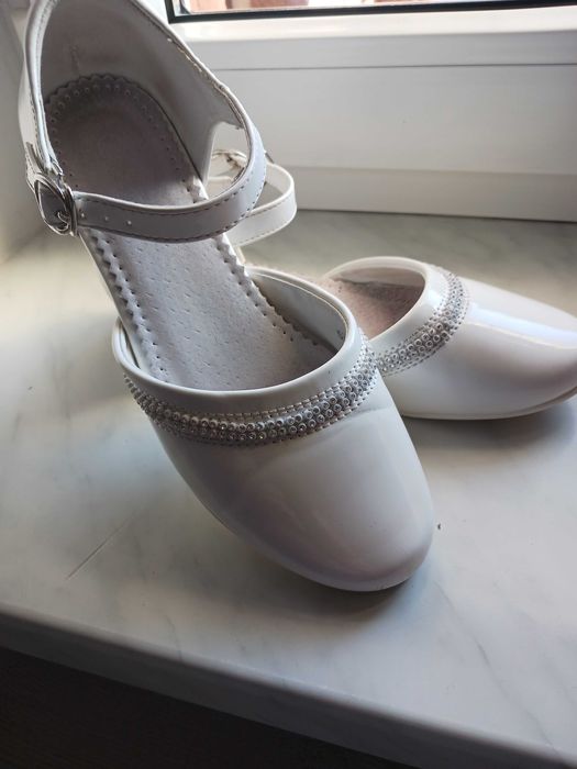 Buty komunijne dla dziewczynki