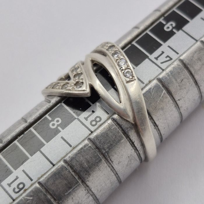 Срібна каблучка 925 проба доріжка з фіанітами